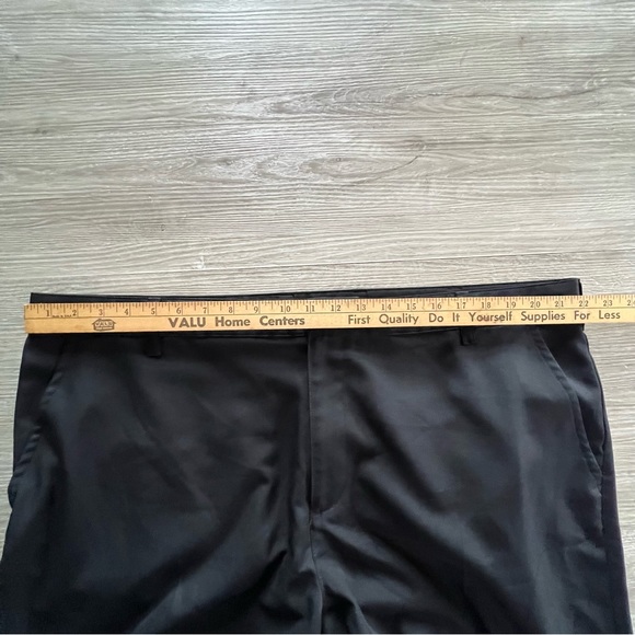 Izod Golf shorts Black Size 44 waist - Picture 6 of 7